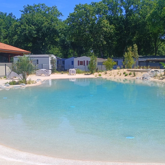 Piscine lagon publique pour hôtels, campings, gîtes et collectivités 