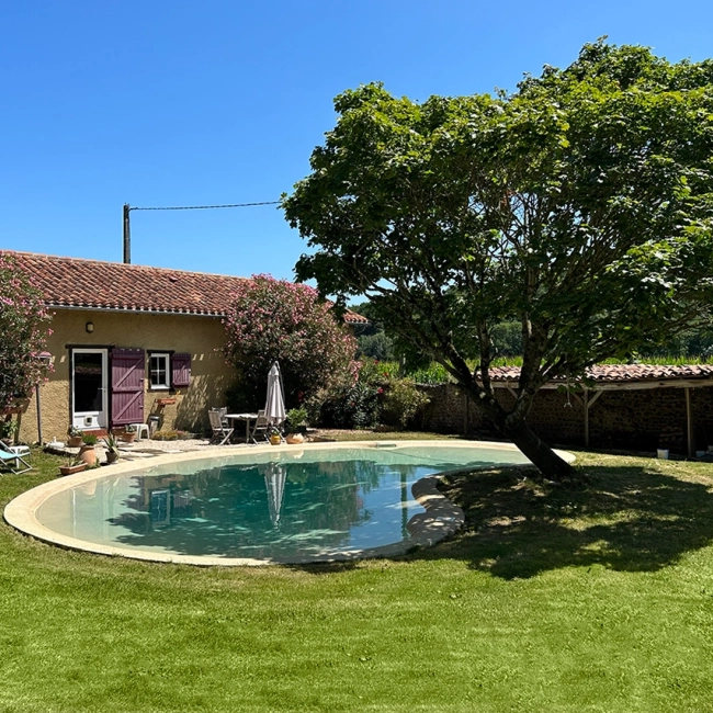 Piscine lagon publique pour hôtels, campings, gîtes et collectivités 