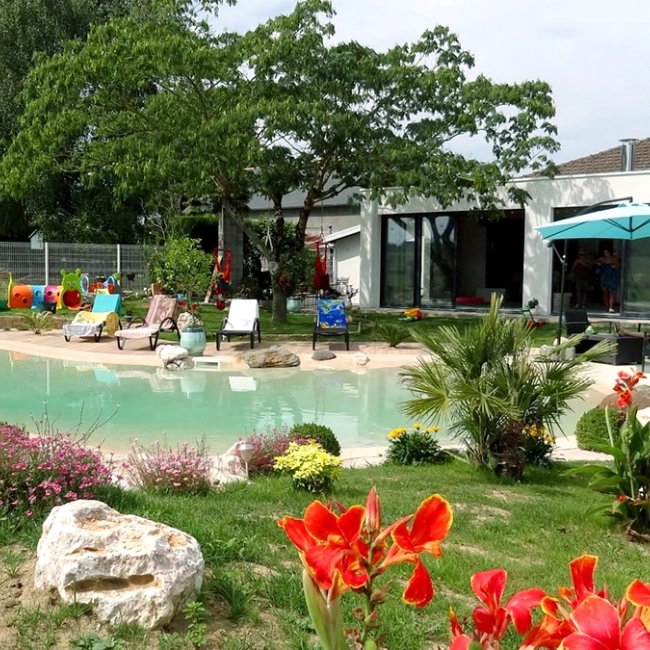 Piscine lagon publique pour hôtels, campings, gîtes et collectivités 