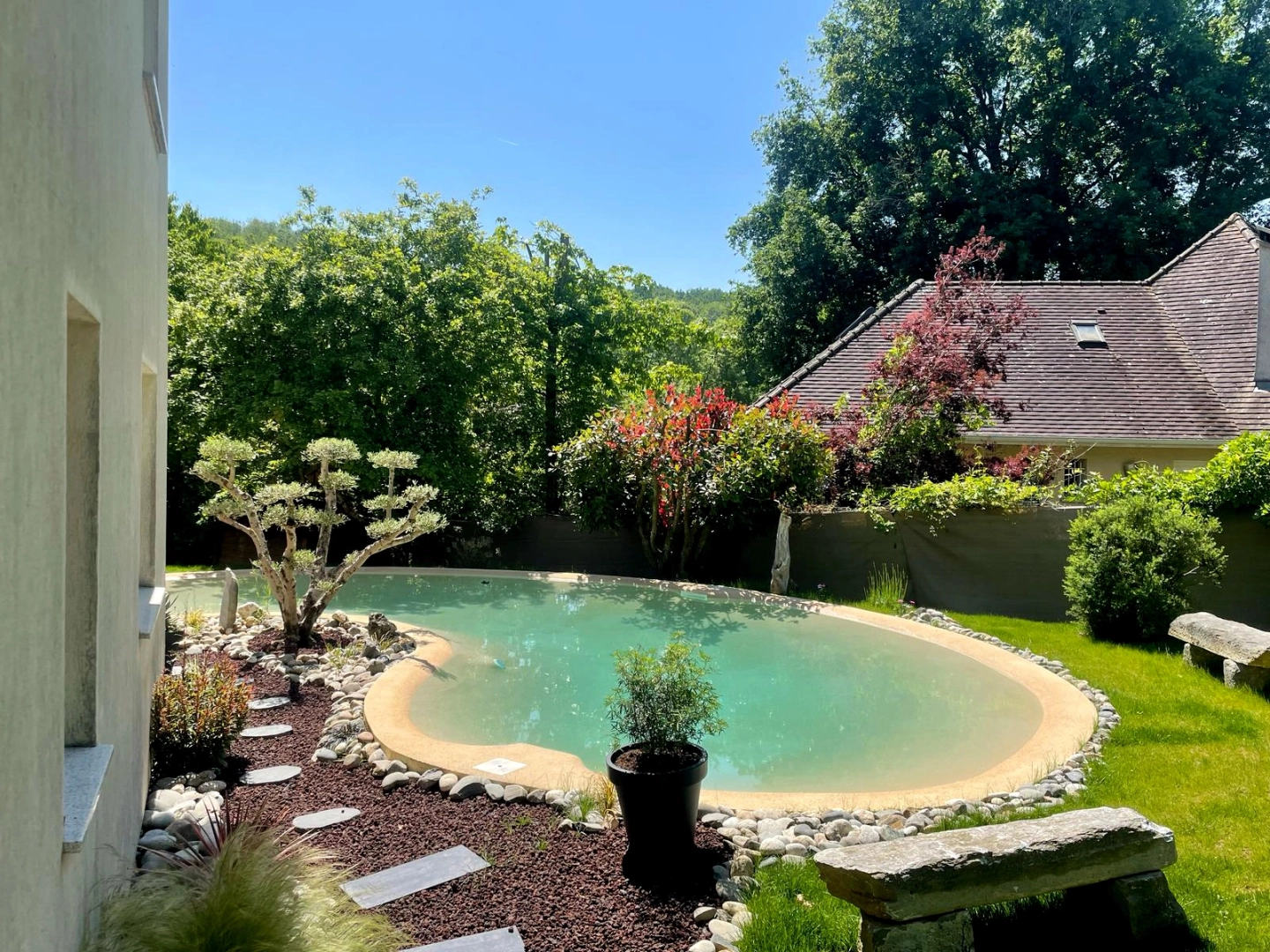 Piscine lagon publique pour hôtels, campings, gîtes et collectivités 