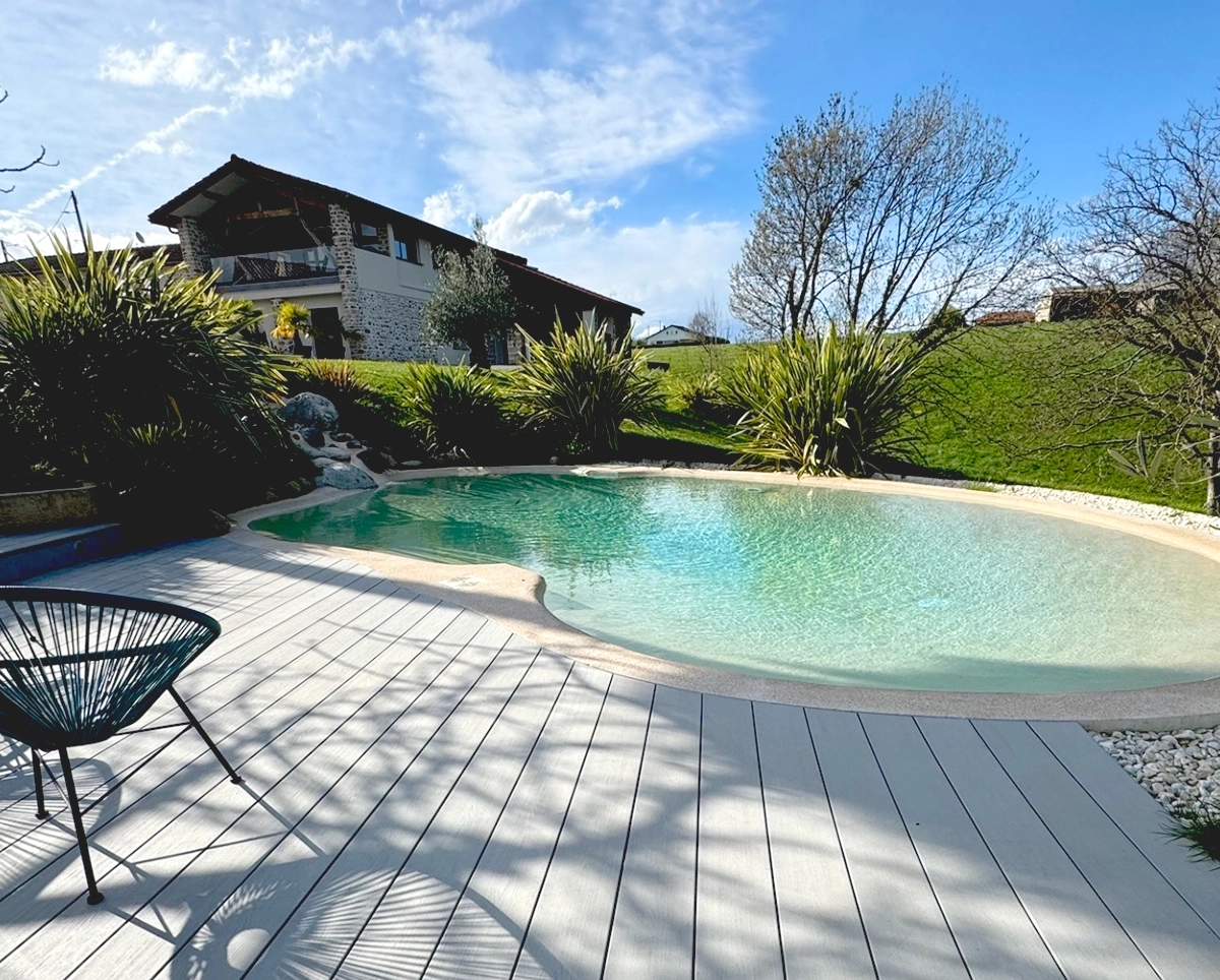 Piscine lagon publique pour hôtels, campings, gîtes et collectivités 