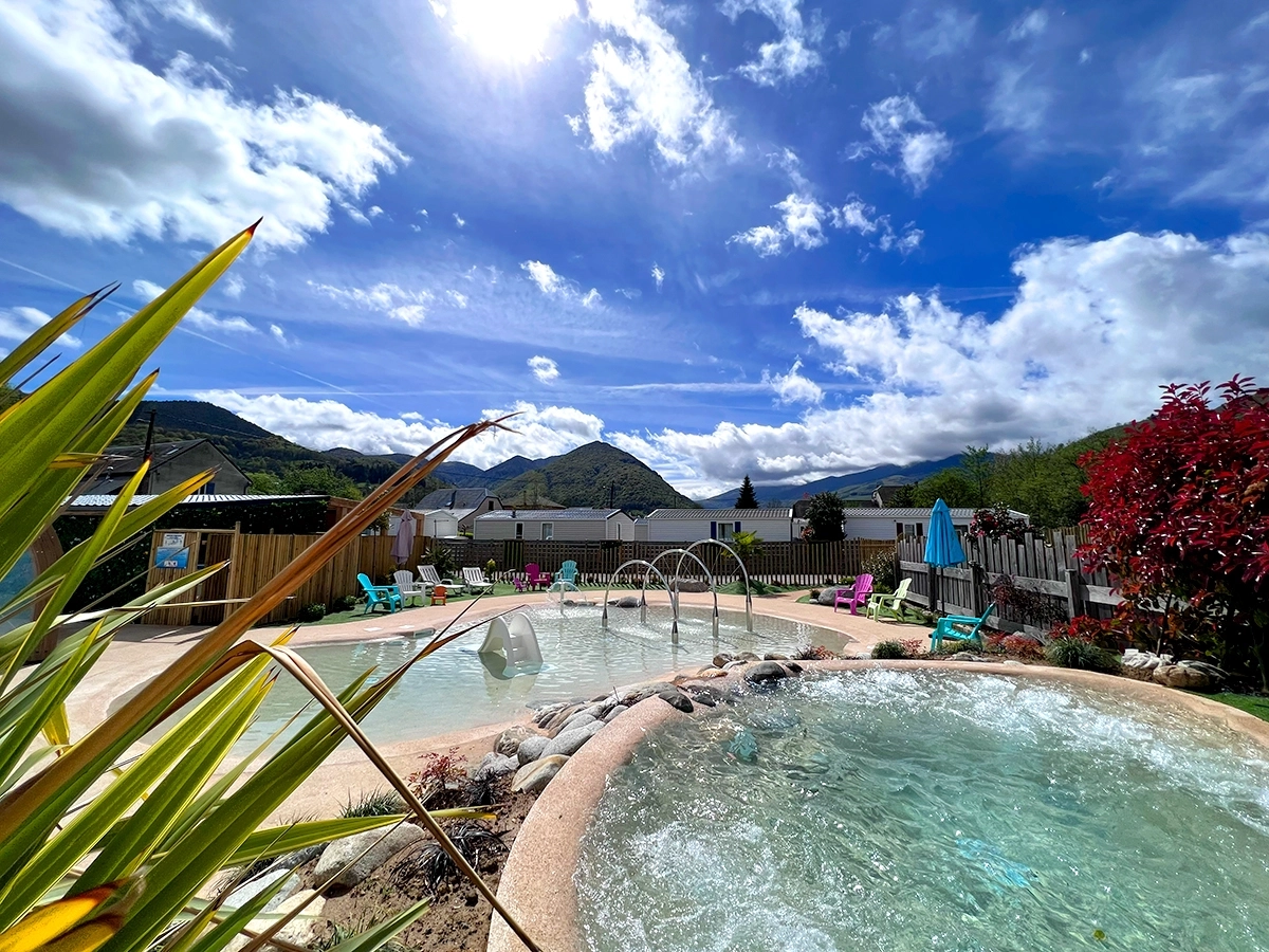 Piscine lagon publique pour hôtels, campings, gîtes et collectivités 