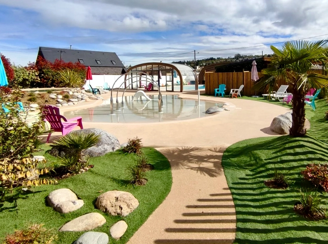 Piscine lagon publique pour hôtels, campings, gîtes et collectivités 